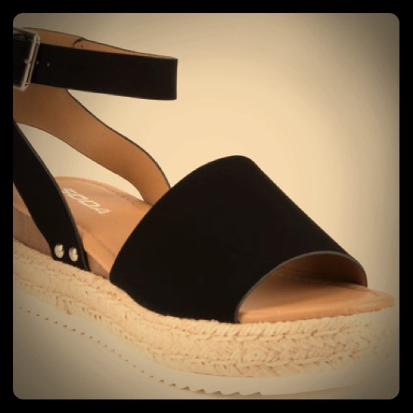 Meet your Posher, Gretchen - Picture 1 of 1